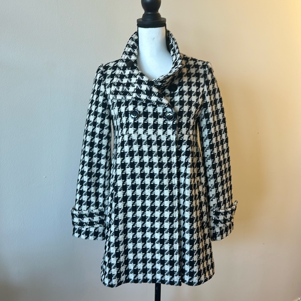 Half Coat 6 Button.